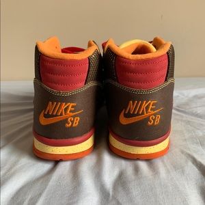 Air trainer 1 SB huf gold digger